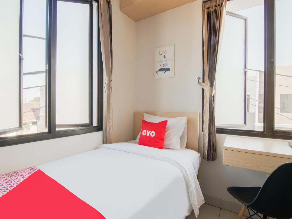 Oyo 3824 Columbus Residence J1 Telukjambe المظهر الخارجي الصورة