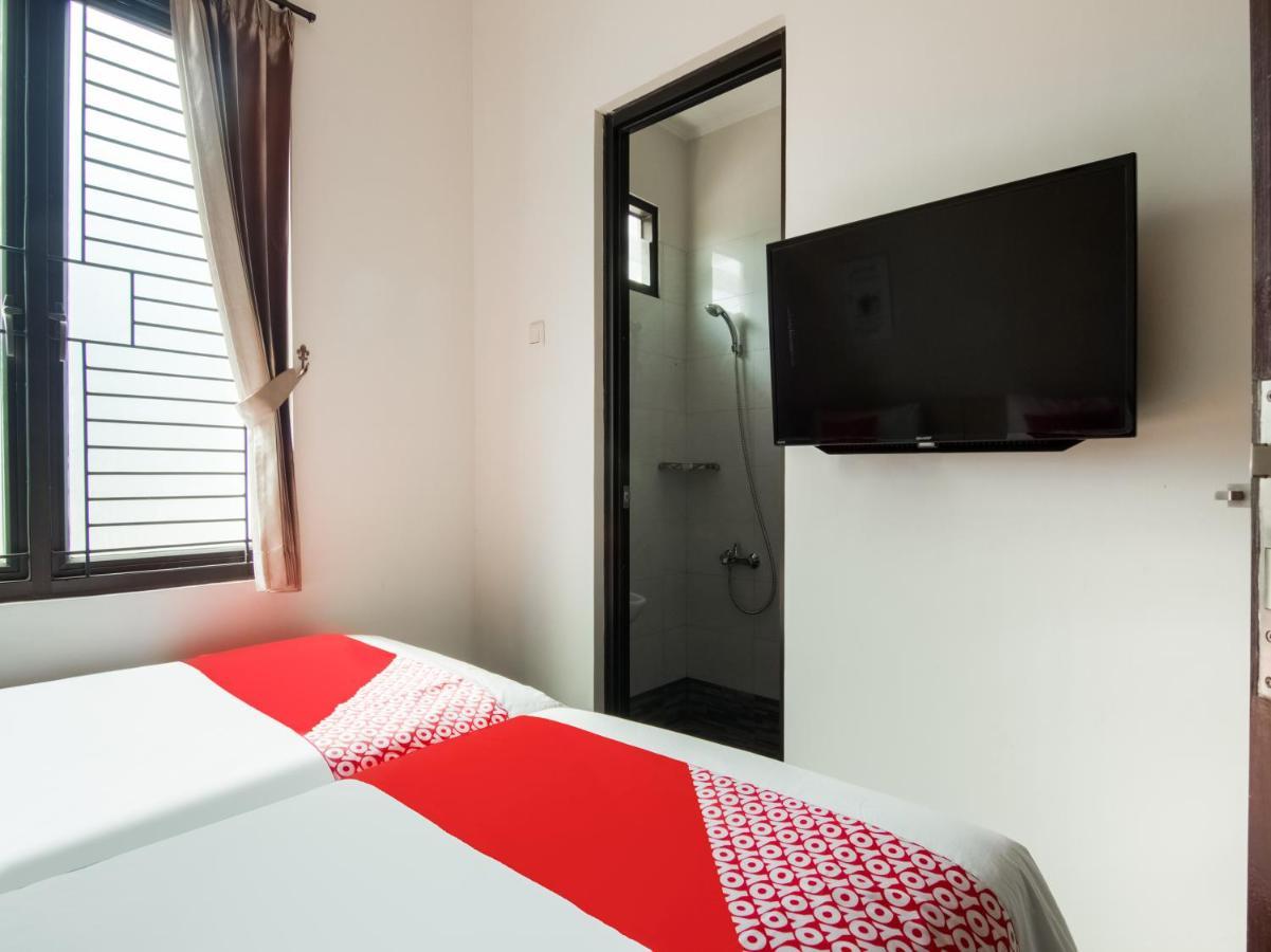 Oyo 3824 Columbus Residence J1 Telukjambe المظهر الخارجي الصورة
