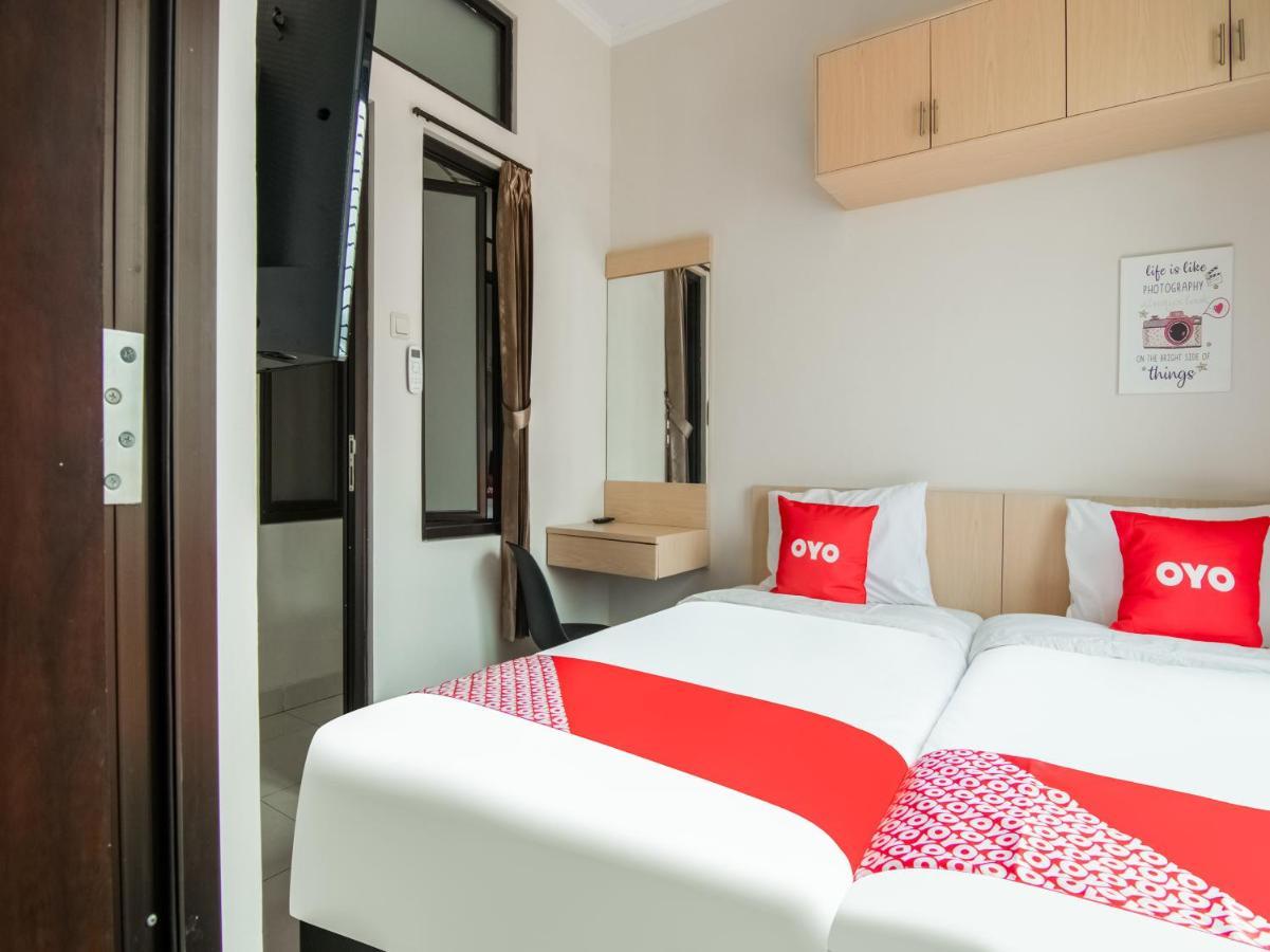 Oyo 3824 Columbus Residence J1 Telukjambe المظهر الخارجي الصورة