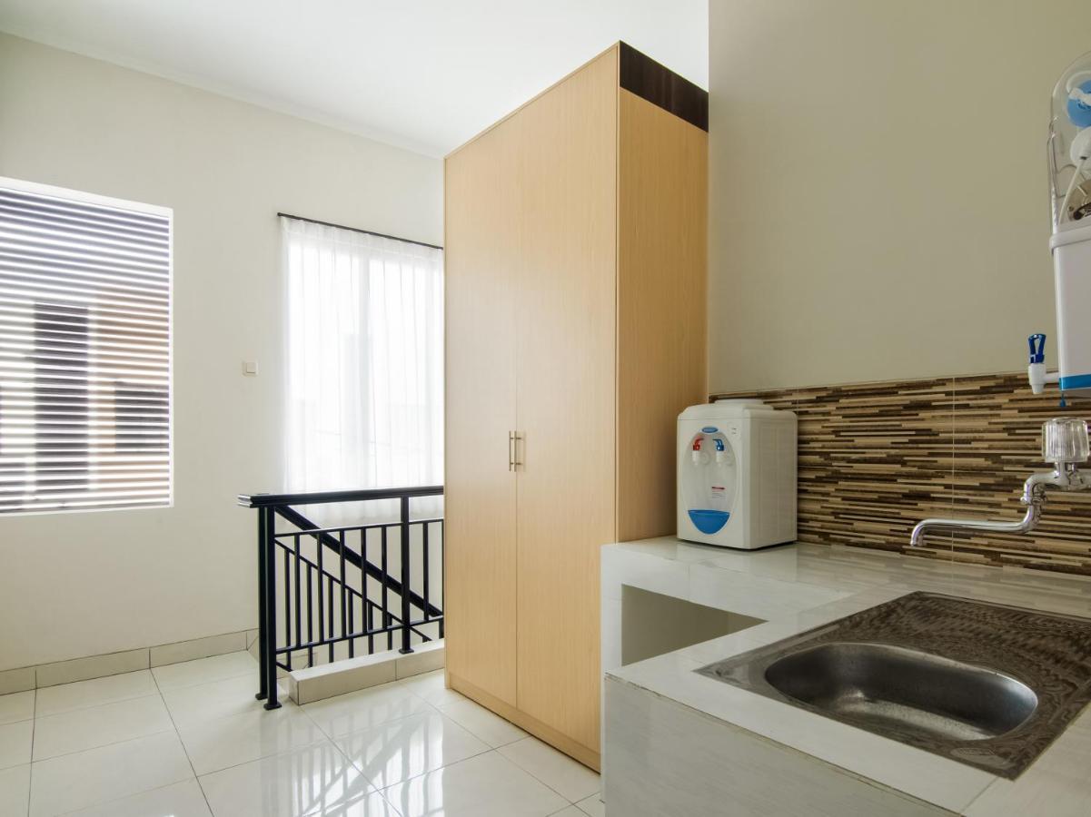 Oyo 3824 Columbus Residence J1 Telukjambe المظهر الخارجي الصورة