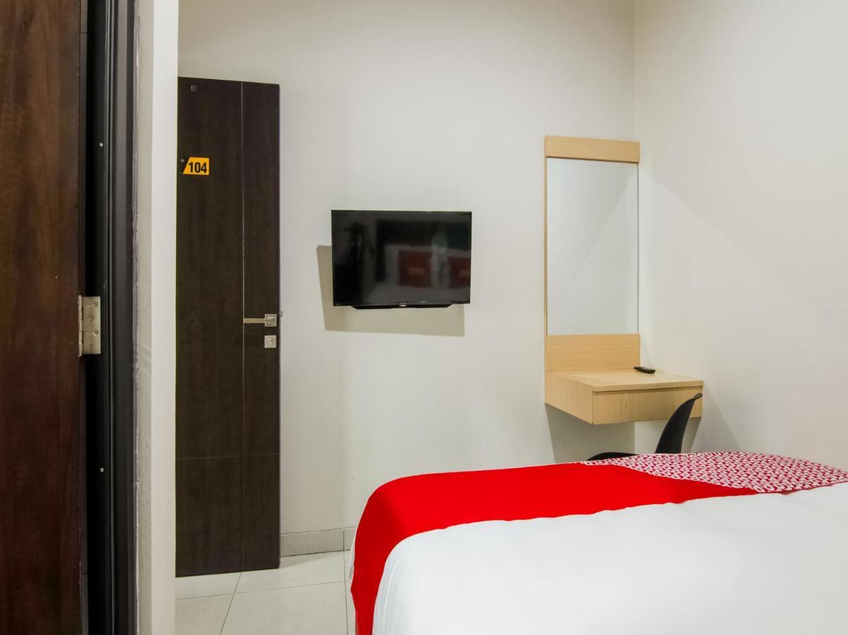 Oyo 3824 Columbus Residence J1 Telukjambe المظهر الخارجي الصورة