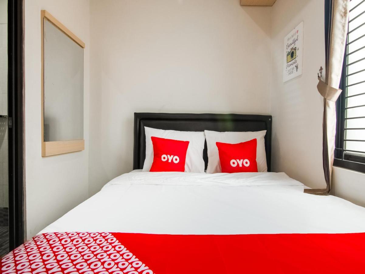 Oyo 3824 Columbus Residence J1 Telukjambe المظهر الخارجي الصورة