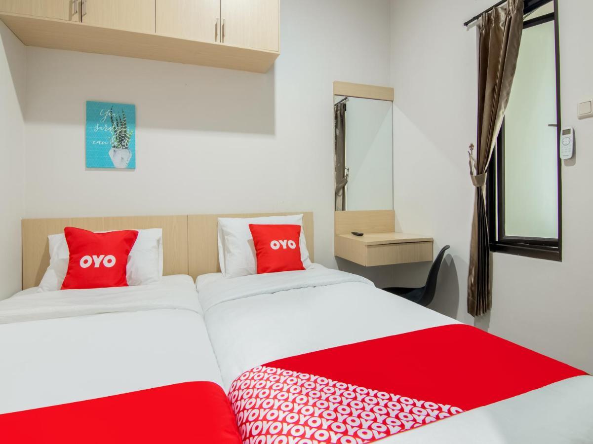 Oyo 3824 Columbus Residence J1 Telukjambe المظهر الخارجي الصورة